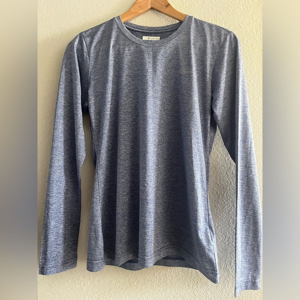 Women’s‎ SZ Medium Columbia Long Seeve Shirt (blue)